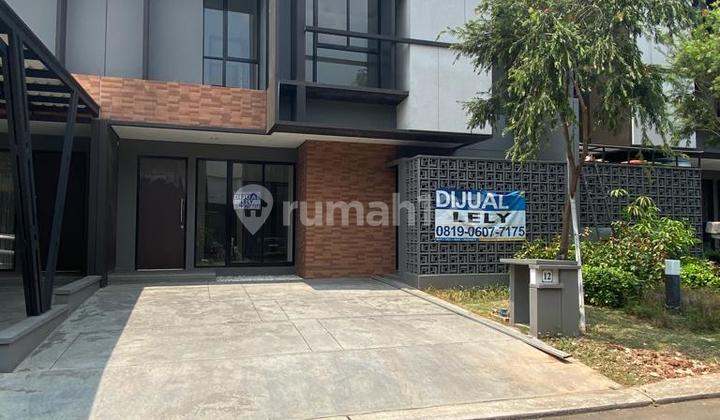 Rumah 2 Lt di Suvarna Sutera Flavio Tangerang L2 240267