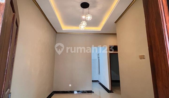 Beautiful House 1 Story SHM 72m2 in Grand View Karawaci Tangerang 1K90005C 2
