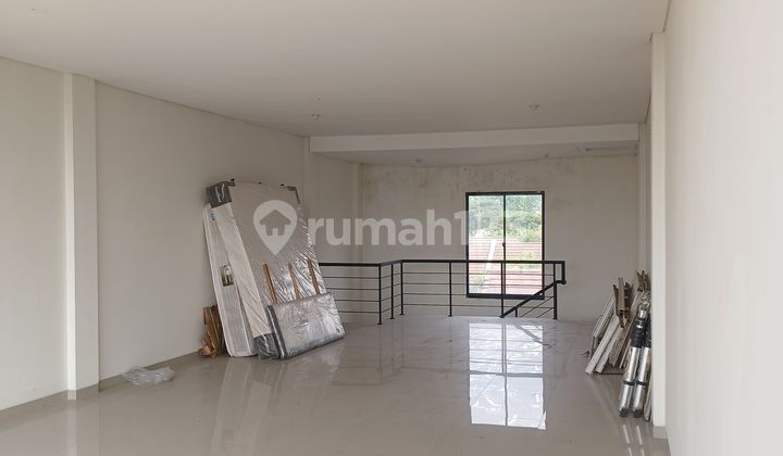 Ruko 3 LT Terrace 9 Suvarna Sutera Tangerang 1K900057 2