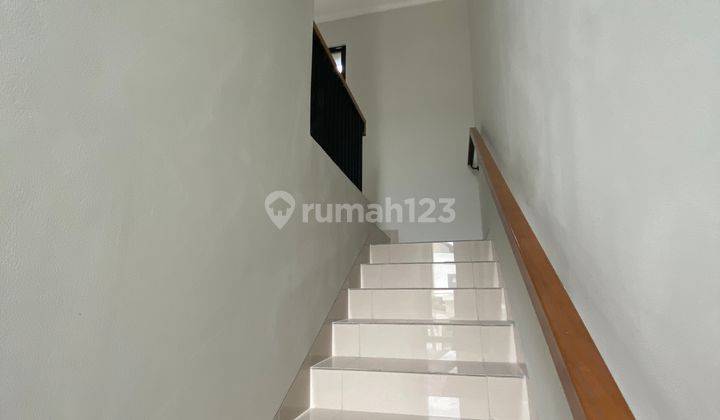 Rumah Baru 2 Lantai Harga Bu di Fedora Park Suvarna Sutera Tangerang Y00247 2