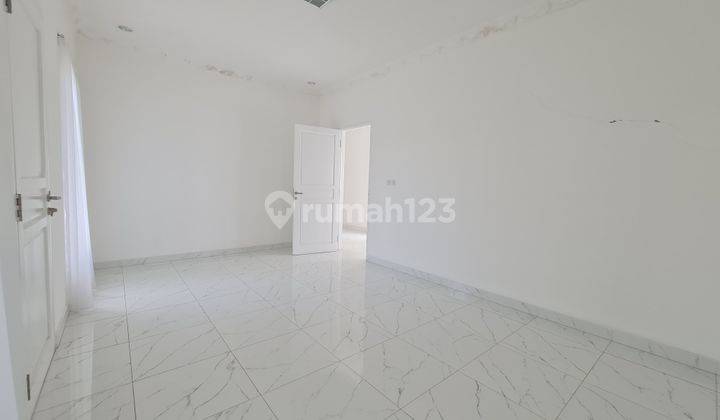 Rumah Megah Cantik di Cempaka Suvarna Sutera Tangerang 1K8000SP  2
