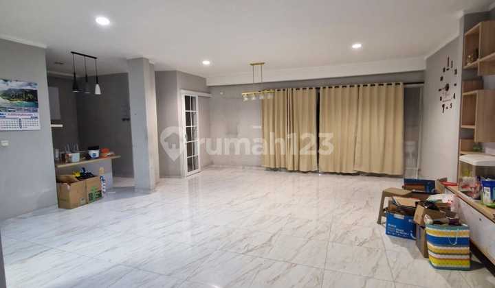 Rumah Cantik 2 Lantai Semi Furnished di Elysia Suvarna Sutera Tangerang 1K90006Q 2