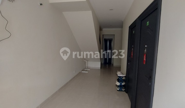 Rumah Kost 10 Kamar di Allogio Gading Serpong Tangerang 1K90004H