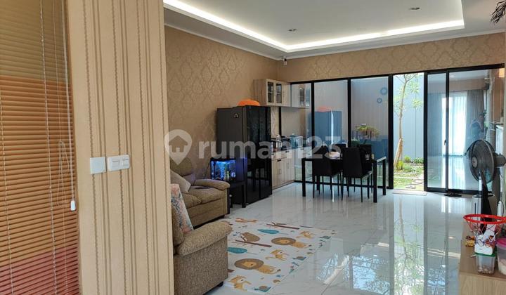 Rumah Furnish 2 Lantai di Eldora Suvarna Sutera Tangerang 1K900068 Rumah Furnish 2 Lantai di Eldora Suvarna Sutera Tangerang 1K900068