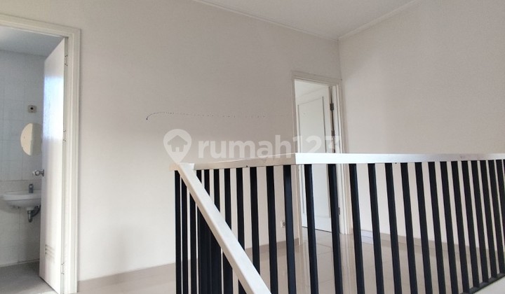 Rumah Cantik di Helios Suvarna Sutera Tangerang 1K90005N 1