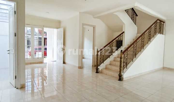 Rumah Siap Huni 2 Lantai Cantik The Green Bsd Lokasi Strategis  2