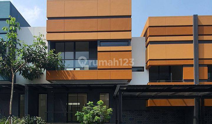 Rumah di cluster Mozart  serasa punya kolam renang pribadi sangat nyaman dan homy  1