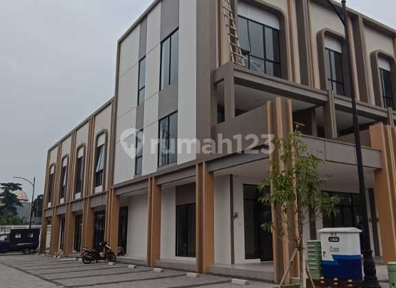 Disewakan Ruko 3 Lantai Lokasi Strategis Di Ruko Illago Disewakan Ruko 3 Lantai Lokasi Strategis Di Ruko Illago