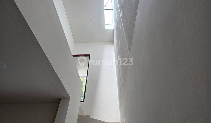 Dijual Cepat Medang 2.lantai Banguman Baru Siap Huni 1