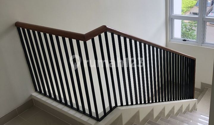 dijual rumah di kawasan gading serpong cluster vivaldi