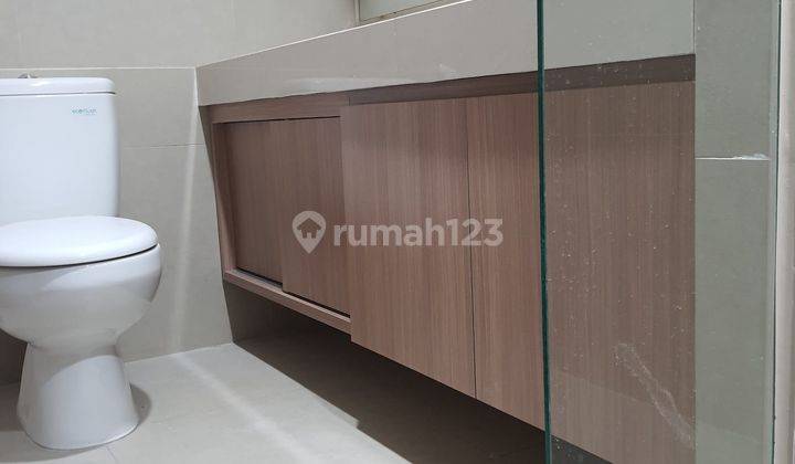 kamar mandi dijual unit apartemen bizloft u