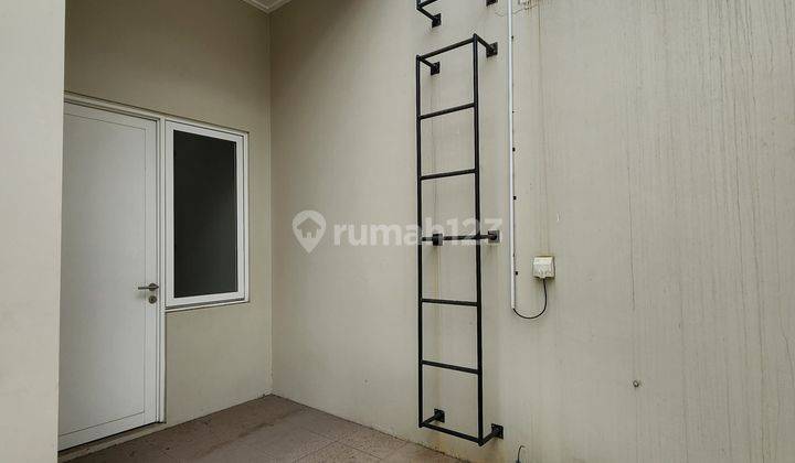 Dijual Cepat Turun Harga
rumah Cluster Maxwell Summarecon Serpong 2