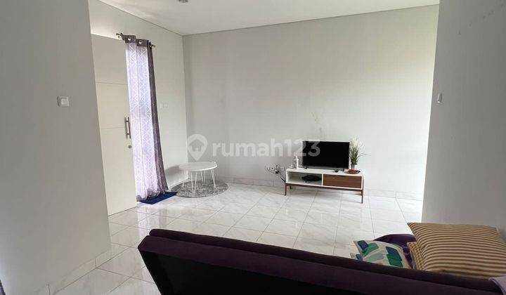 Dijual Cepat
Rumah di Cluster Amarillo
Gading Serpong 2