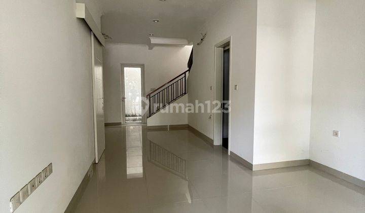 ruang tamu dijual cepat rumah di cluster