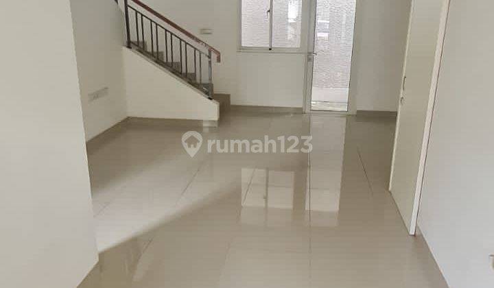 ruang keluarga dijual rumah siap huni di