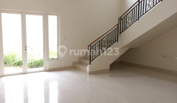 For Sale Quickly Goldfinch Cluster House in The Springs Gading Serpong