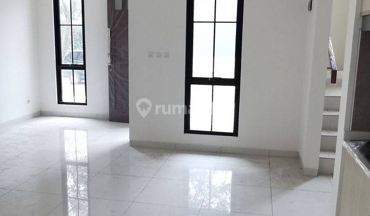 Dijual cepat rumah di alam sutera Sutera feronia park kondisi baru belum pernah dihuni semi furnish Tangerang 2