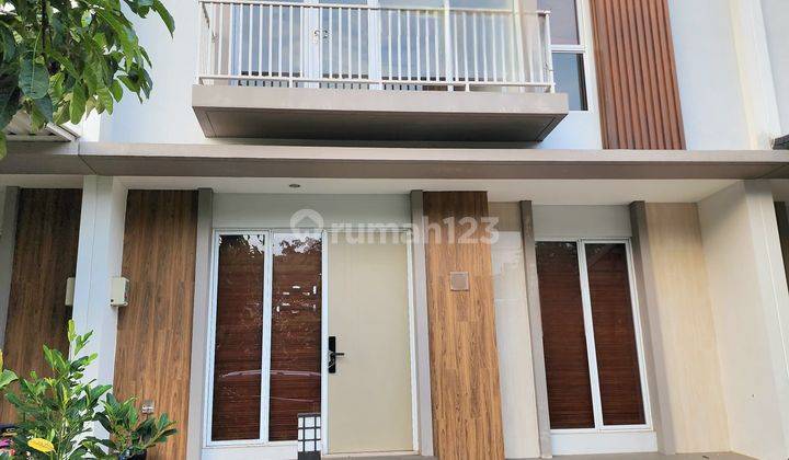 Dijual cepat Rumah rapih di Cluster Nara village Gading serpong tangerang 2 Lantai Bagus hadap Selatan 1