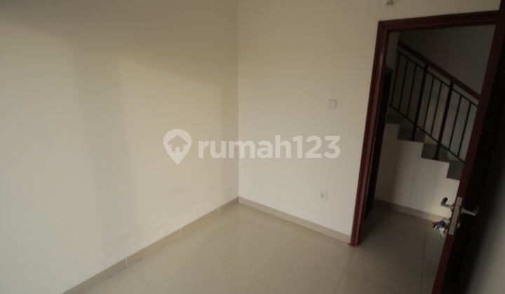 For Sale: Nice House at Neo Pasadena Modernland Tangerang, Good Condition, Cheap and Quick Sale. 2