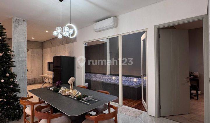 Dijual Rumah Mewah Di Sutera Victoria Alam Sutera Baru Renov Shm - Sertifikat Hak Milik 2