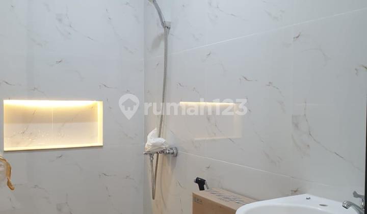 Dijual Murah Rumah Bagusdi Griya Loka Sektor 1.1 Baru Renovasi Shm 2