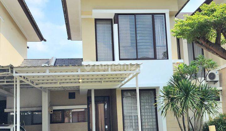 Dijual Cepat Murah Rumah Di Illustria Eminent Bsd 2 Lantai Bagus Rapih Hadap Selatan  1