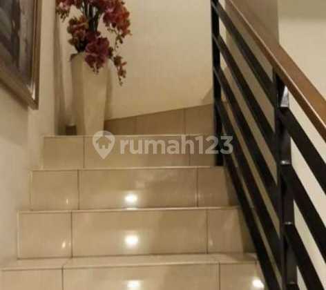 For Sale Premium 2-story house in the heart of Bekasi city, Summarecon Bekasi. 2