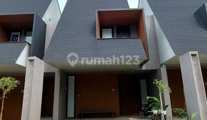 Rumah Townhouse Ekslusif Paradesa Cibubur, Harjamukti, Cimanggis Depok