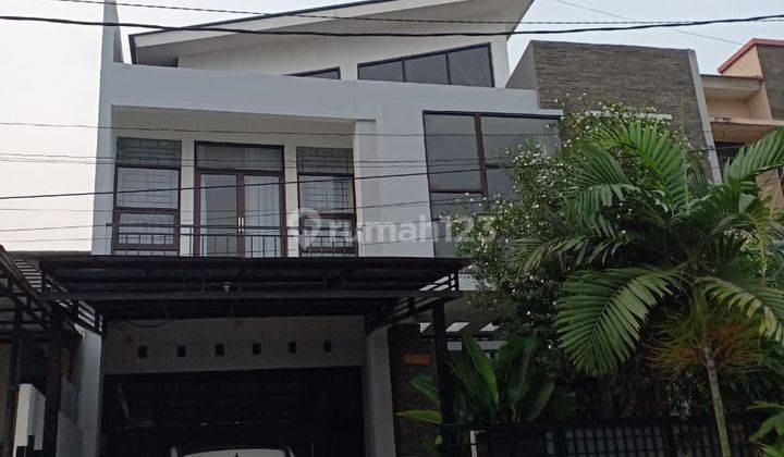 Rumah Cantik 2 Lantai Furnished di Kemang Golf Bekasi 1