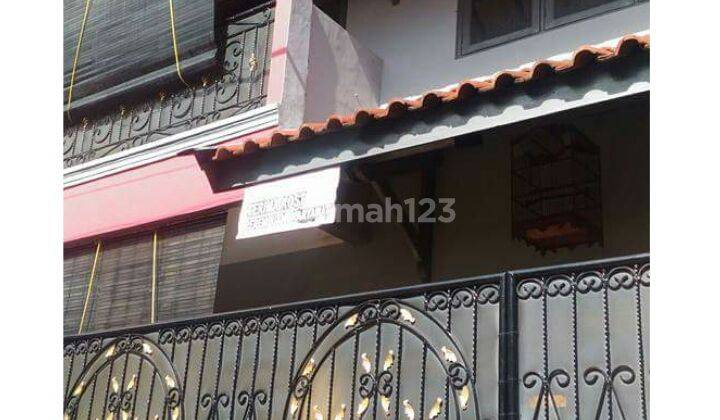 Dijual Rumah 1,5 Lantai Seharga 1,8 M di Perumnas 1, Bekasi. 1