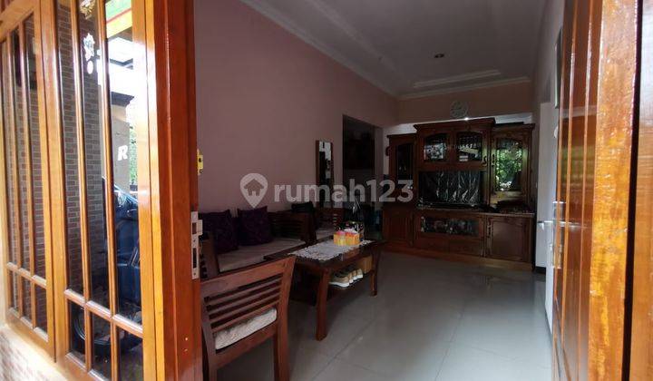 Dijual Rumah Asri Letak Depan Taman di Perumahan Taman Galaxy, 2