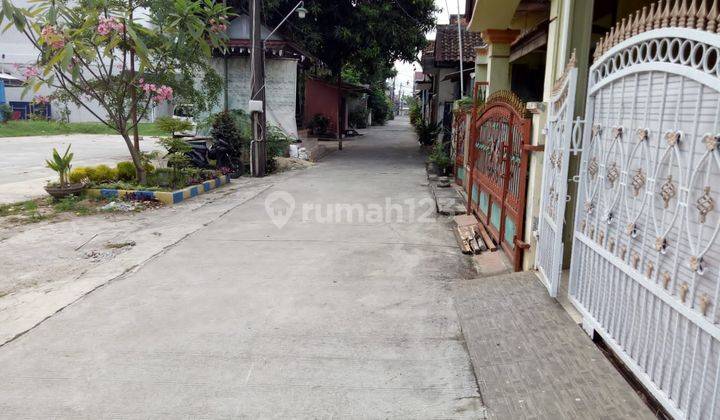 Rumah 2 Lantai di Perumnas 1 Jakasampurna, Bekasi 2