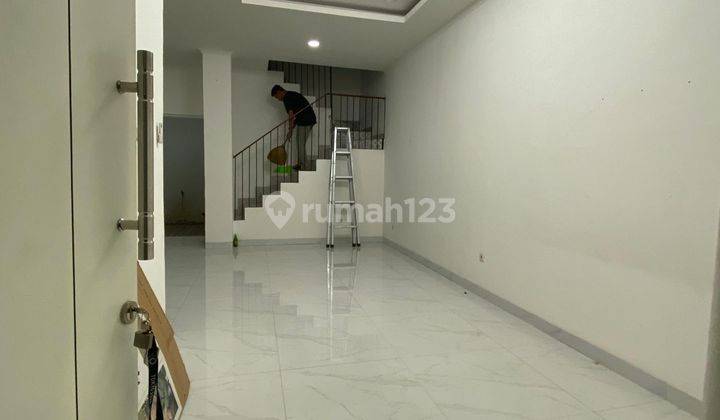 Disewakan Rumah Cantik Siap Huni di Jatibening Estate, Bekasi 2