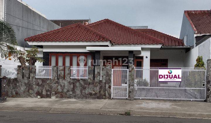 Rumah Bagus Siap Huni di Perum Puri Gading, Jatimelati Bekasi, Bekasi 1