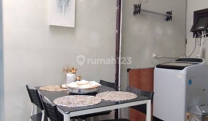 Dijual Rumah 2 Lantai Semi Furnish Bagus Full Renovasi di Golden City, Bekasi Utara 2