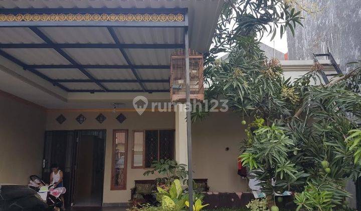 Dijual rumah besar di bawah harga pasar di Perumahan Vida Bumi Pala. Padurenan Bekasi 2