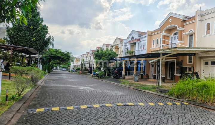 Two-story house for sale in Raffless Hills Cibubur Complex, Harjamukti, Depok. 2