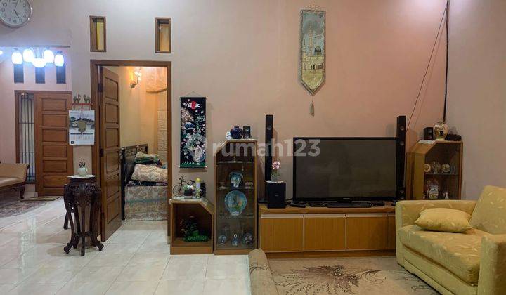 Rumah Semi Furnished di Taman Cikas, Bekasi Selatan, Bekasi 2