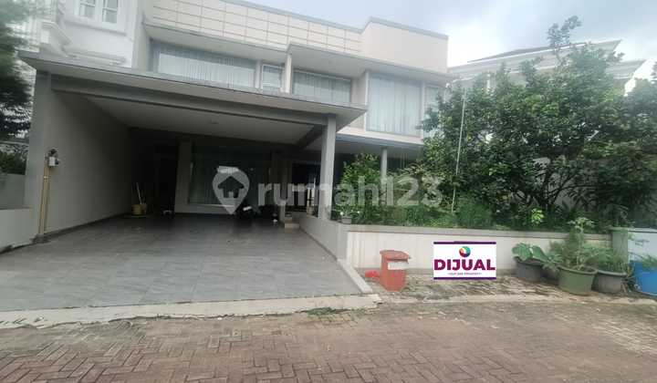 Dijual 1 unit rumah mewah semi furnish lengkap di Kemang Pratama