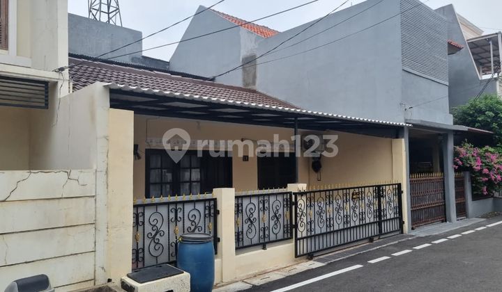 For Sale: Ready-to-Occupy House in Kimia Farma Complex, Duren Sawit, Jakarta For Sale: Ready-to-Occupy House in Kimia Farma Complex, Duren Sawit, Jakarta