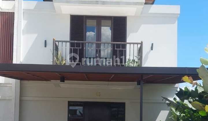 Rumah di Vida Bekasi Semi Furnish Siap Huni Rumah di Vida Bekasi Semi Furnish Siap Huni