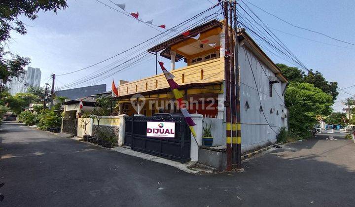 Rumah Hook 2 Lantai di Pondok Pekayon Indah, Bekasi 2