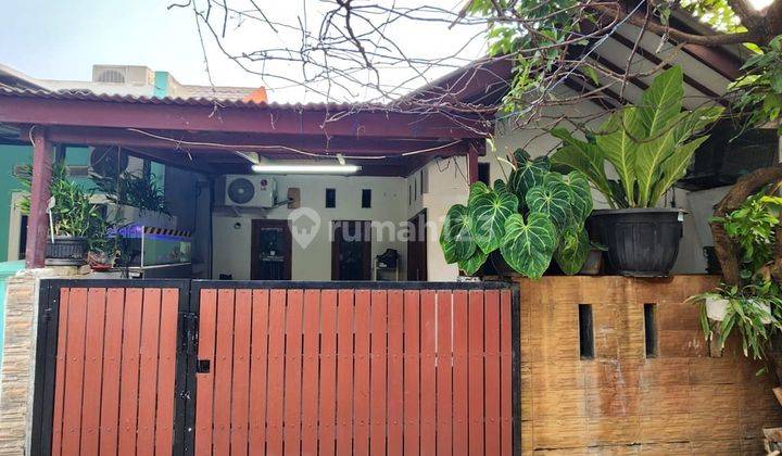 Rumah Semi Furnished di Perum Puri Gading, Jatimelati, Bekasi 1