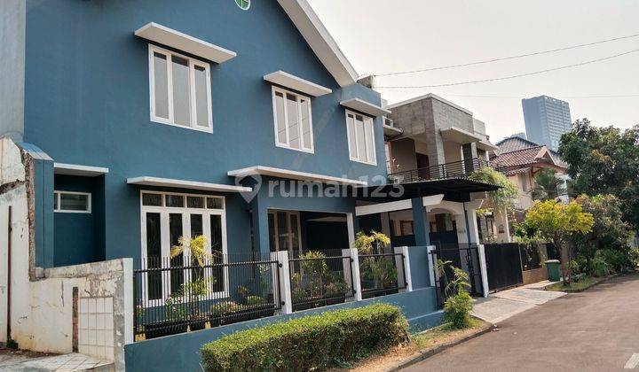 Rumah bagus, 2 Lantai, lingkungan Exclusive 1