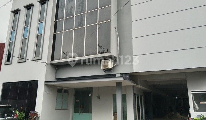 One Star Hotel, vacant condition, strategic location near MRT L. Bulus station, flood-free. 2