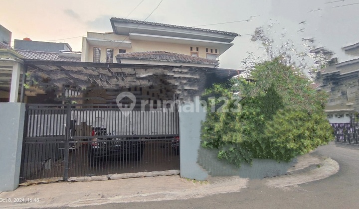 Nice House, Strategic Location Only 3 Minutes to ******** Veteran Bintaro, Flood-Free Nice House, Strategic Location Only 3 Minutes to ******** Veteran Bintaro, Flood-Free