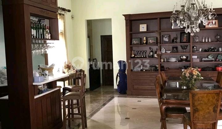 Well-Maintained Old House, Quiet Neighborhood, Flood-Free