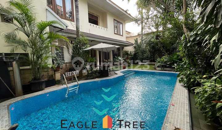 Rumah Mewah di Cipete,Sangat Nyaman,Lingkungan Tenang dan Bebas Banjir