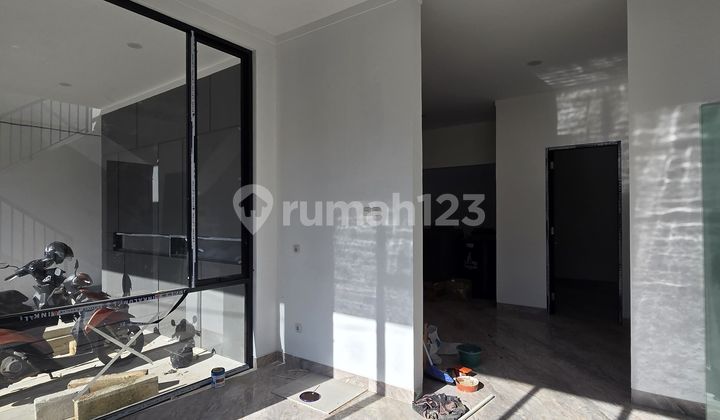 Rumah Brandnew, Model Modern Tropical,Keamanan 24 Jam,B.banjir 2