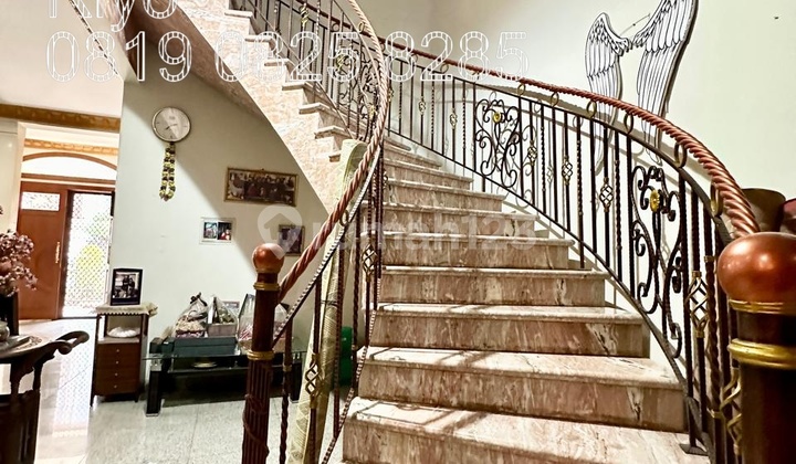 Rumah 3 Lantai Bagus SHM di Vila Permata Gading, Jakarta Utara